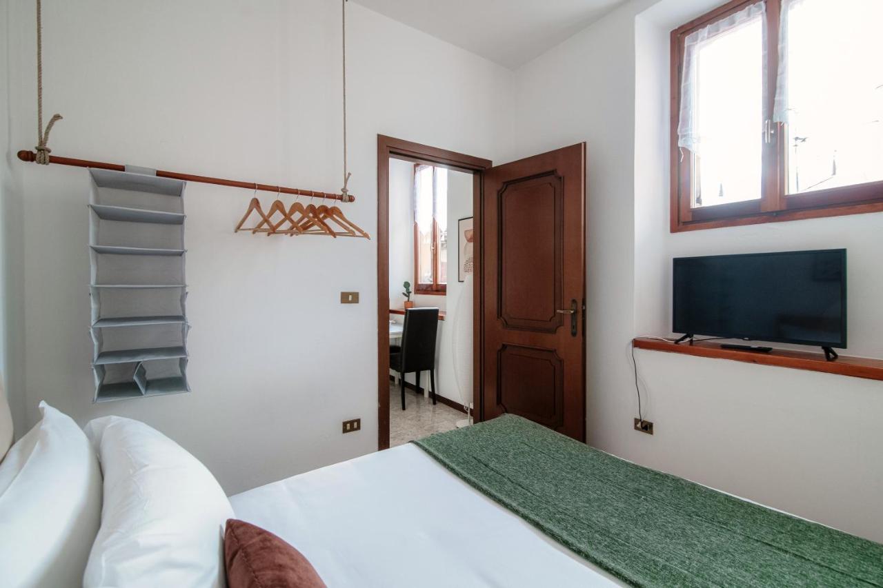 Apartment Piazza Roma By Quokka 360 - Historic Flat In The Centre Of Комо Екстериор снимка