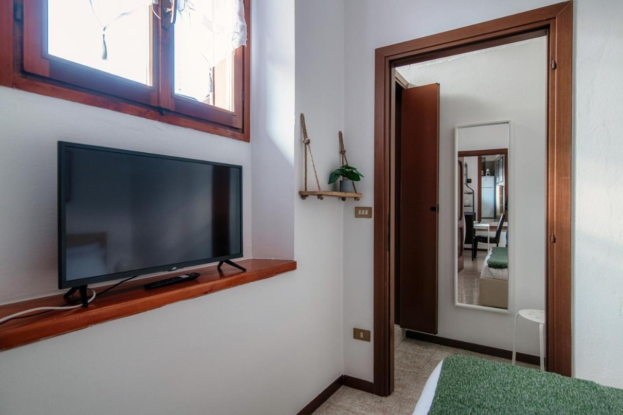 Apartment Piazza Roma By Quokka 360 - Historic Flat In The Centre Of Комо Екстериор снимка